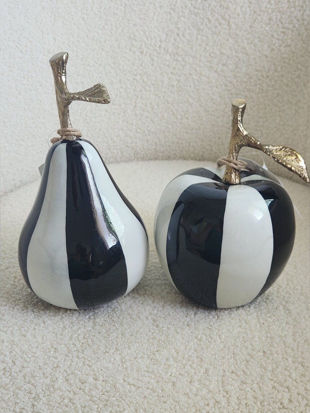 Made In India Black And White Ceramic Pear And Apple Set With Gold Metal Leafs